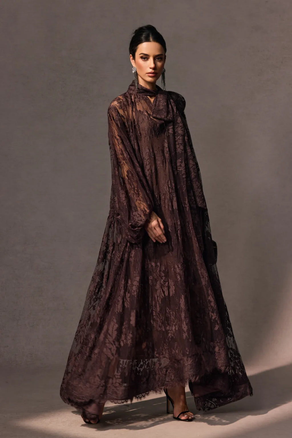 Vestido Iris detalle del encaje y lazo en cuello · Cloe Paris