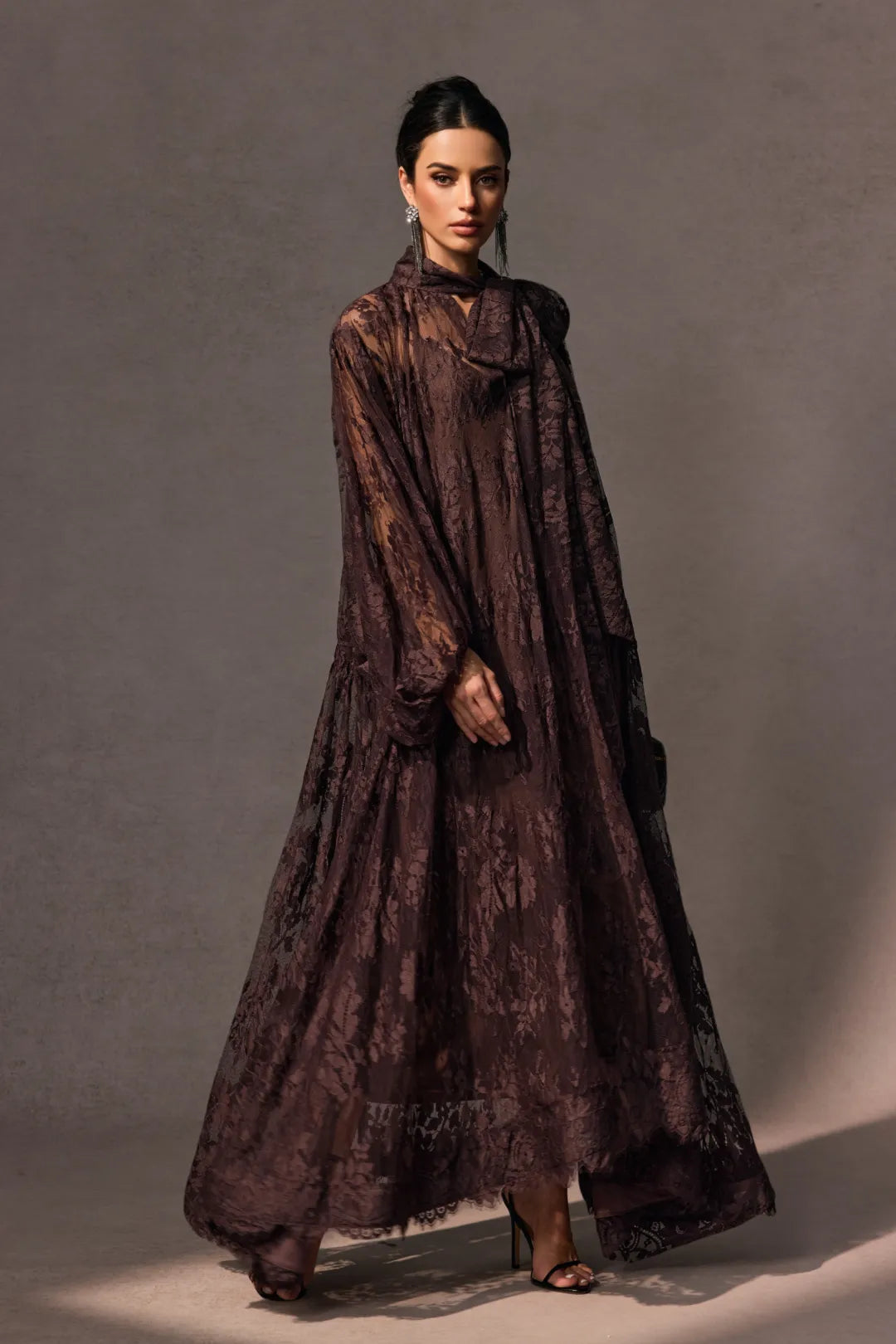 Vestido Iris detalle del encaje y lazo en cuello · Cloe Paris