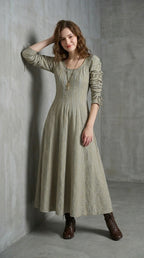 Vestido Catalina largo con vuelo manga larga · Cloe Paris