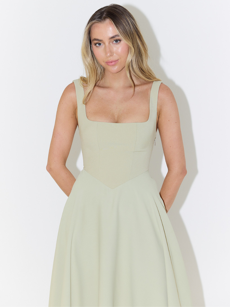 Vestido Melis verde escote cuadrado – Cloe Paris