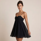 Vestido Noiré negro tirantes finos corto elegante – Cloe Paris