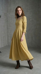 Vestido Catalina detalle escote redondo manga abullonada · Cloe Paris